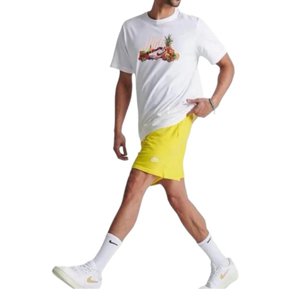Nike Men’s Club Woven LND Flow Shorts in Yellow Size L EUC